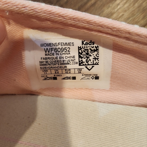 Keds Women's Pink and White Striped Slip-On Shoes - Picture 4 of 10